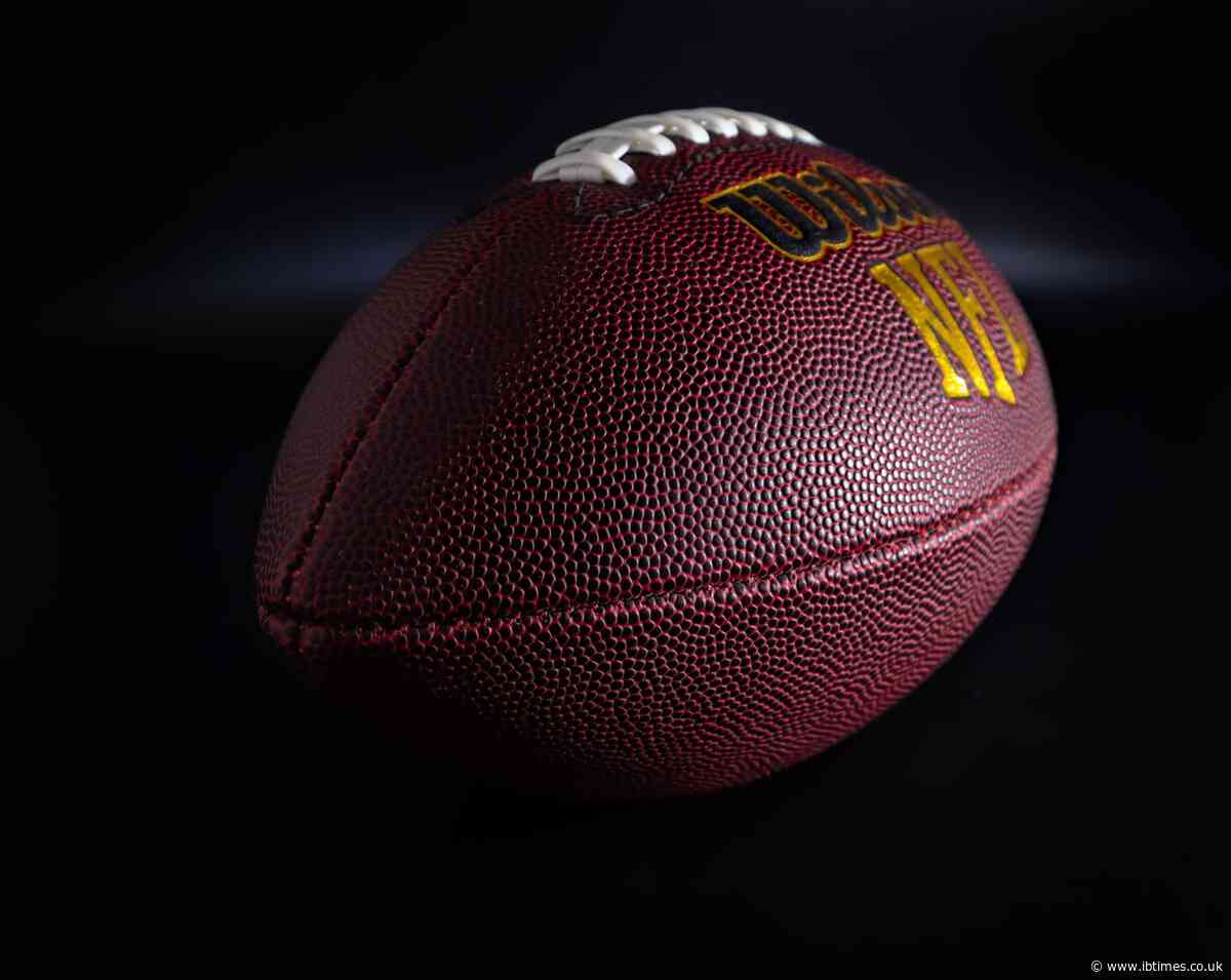 NFL Announcer Trolled Online After Apparent Homophobic Slur in 'Challenge Flag' Broadcast Slip