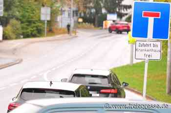 Donatsring in Freiberg gesperrt: Autofahrer wenden am Krankenhaus