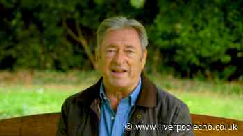 Alan Titchmarsh says these two plants will draw robins and sparrows to your garden