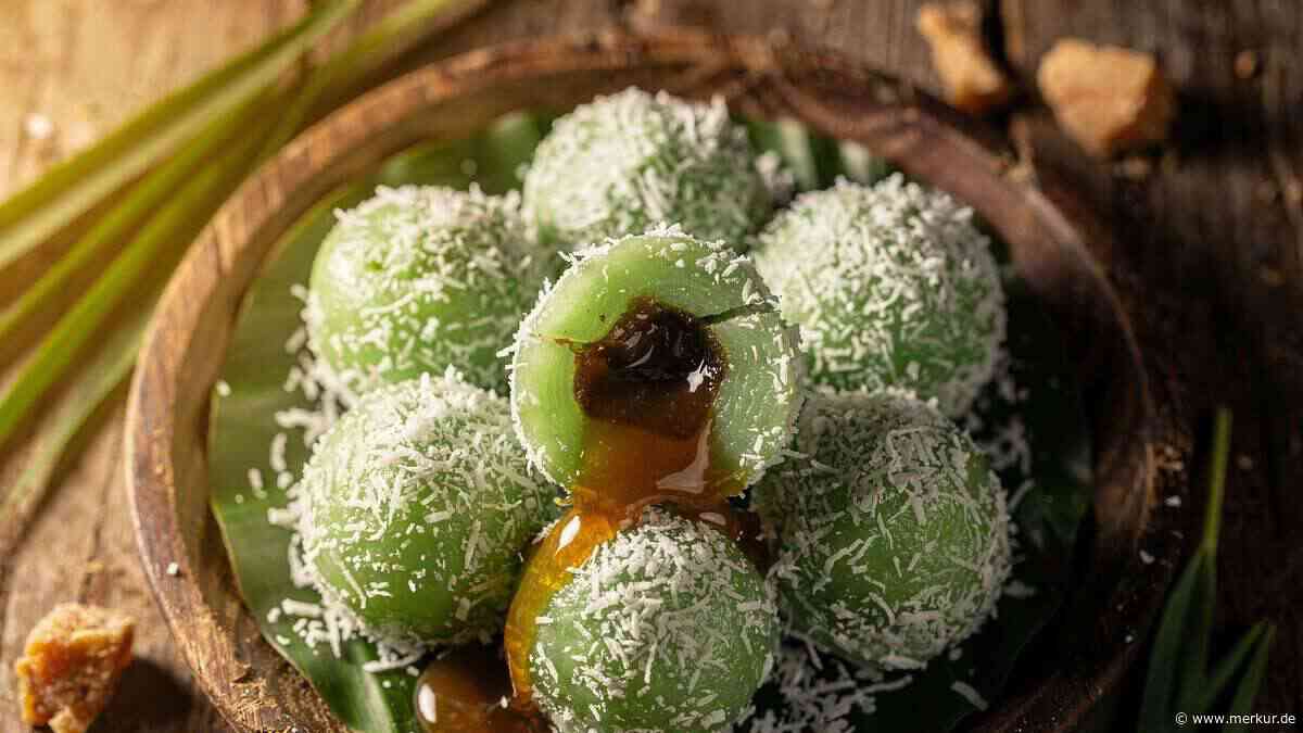 Besser als Raffaello: grüne Kokos-Reisbällchen mit flüssigem Palmzucker-Kern aus Indonesien
