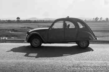 Citroën 2CV Electric Car Brings a French Classic Closer to 2028 Showrooms