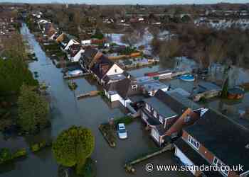 Londoners told to sign up for flood warnings amid Super El Niño extreme weather fears