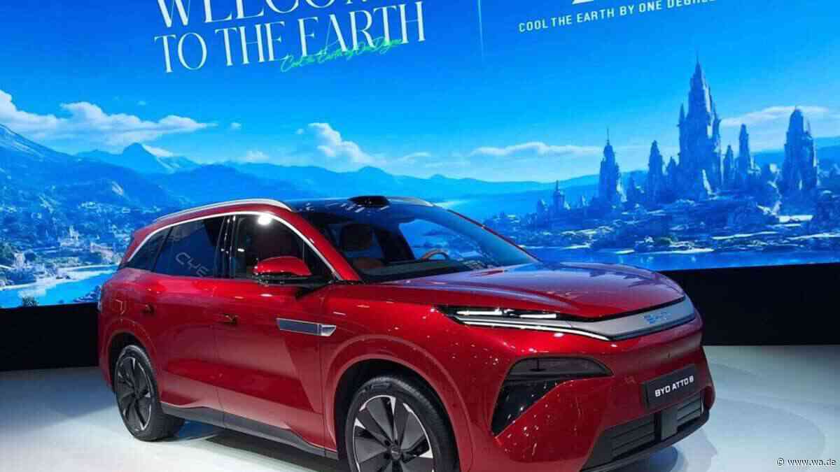 Siebensitzer mit Blitzlader – BYD auf dem Autosalon Paris