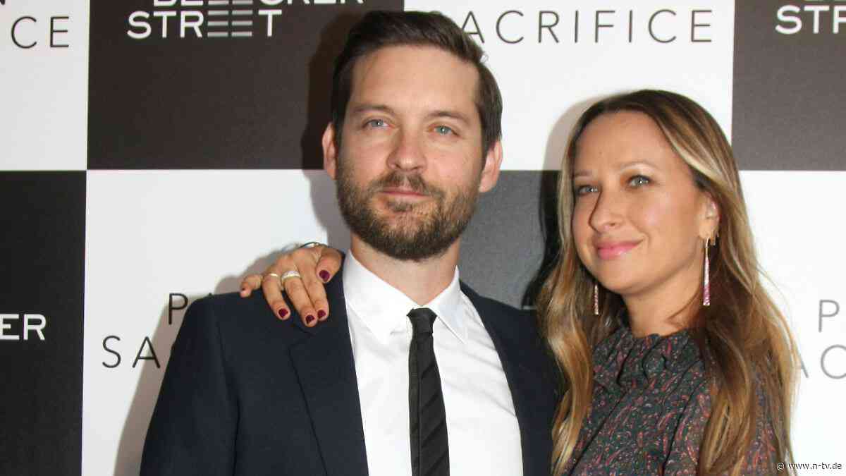 "Er ist unglaublich": Tobey Maguire traut seine Ex-Frau auf Hawaii