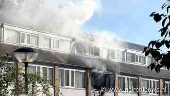Woningbrand slaat over van eerste verdieping naar zolder