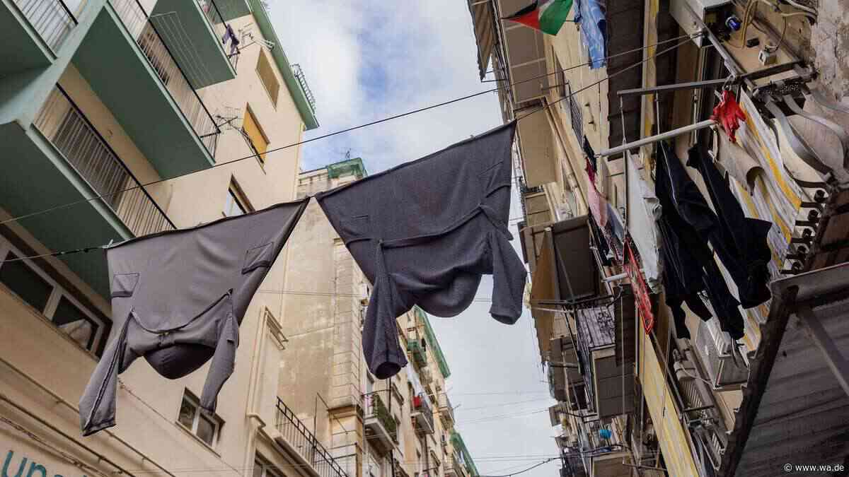 Dramatischer Einsturz bei Neapel: Balkonterrasse reißt vier Familienmitglieder in die Tiefe