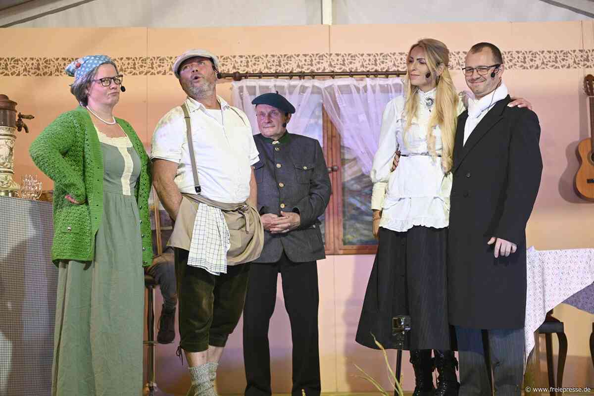 Mundartstück „Hilde“ begeistert im Vogtland: Tradition trifft Herzschmerz