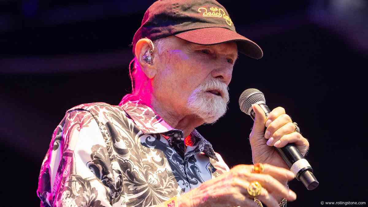 Mike Love and Al Jardine of the Beach Boys Play Simultaneous, Historic Shows