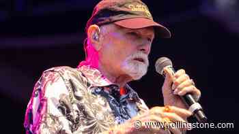 Mike Love and Al Jardine of the Beach Boys Play Simultaneous, Historic Shows
