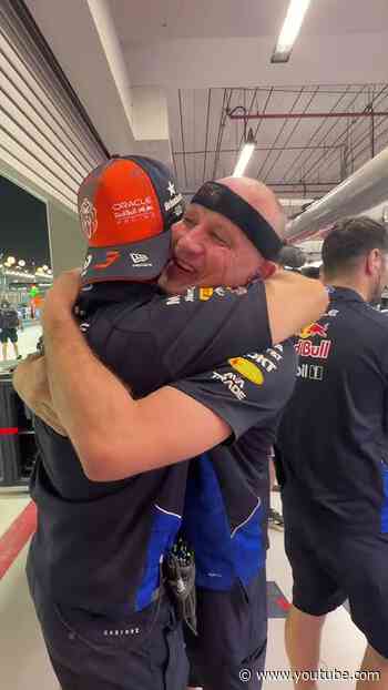 Celebrating Max’s 50th Pole 👏#F1 #RedBullRacing #SingaporeGP