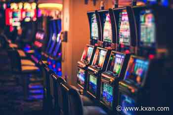 Slot machine winner robbed at gunpoint after leaving casino