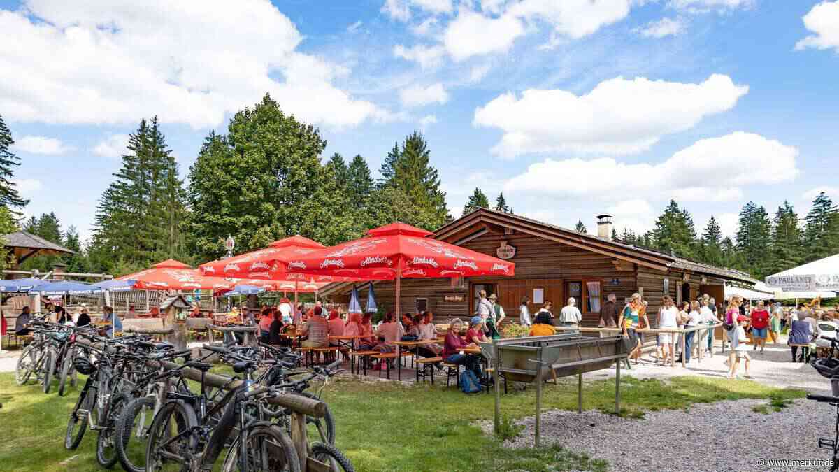 Almgefühl ganz ohne Berge: Ausflugsziel seit 119 Jahren – Biergarten mit Ziegen, Schafen und Kühen