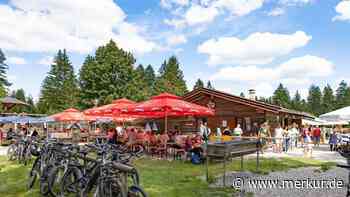 Almgefühl ganz ohne Berge: Ausflugsziel seit 119 Jahren – Biergarten mit Ziegen, Schafen und Kühen