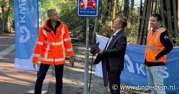 Wethouder Tack opent eerste fietsstraat Rucphen: ‘Als het een succes is, volgen er meer’