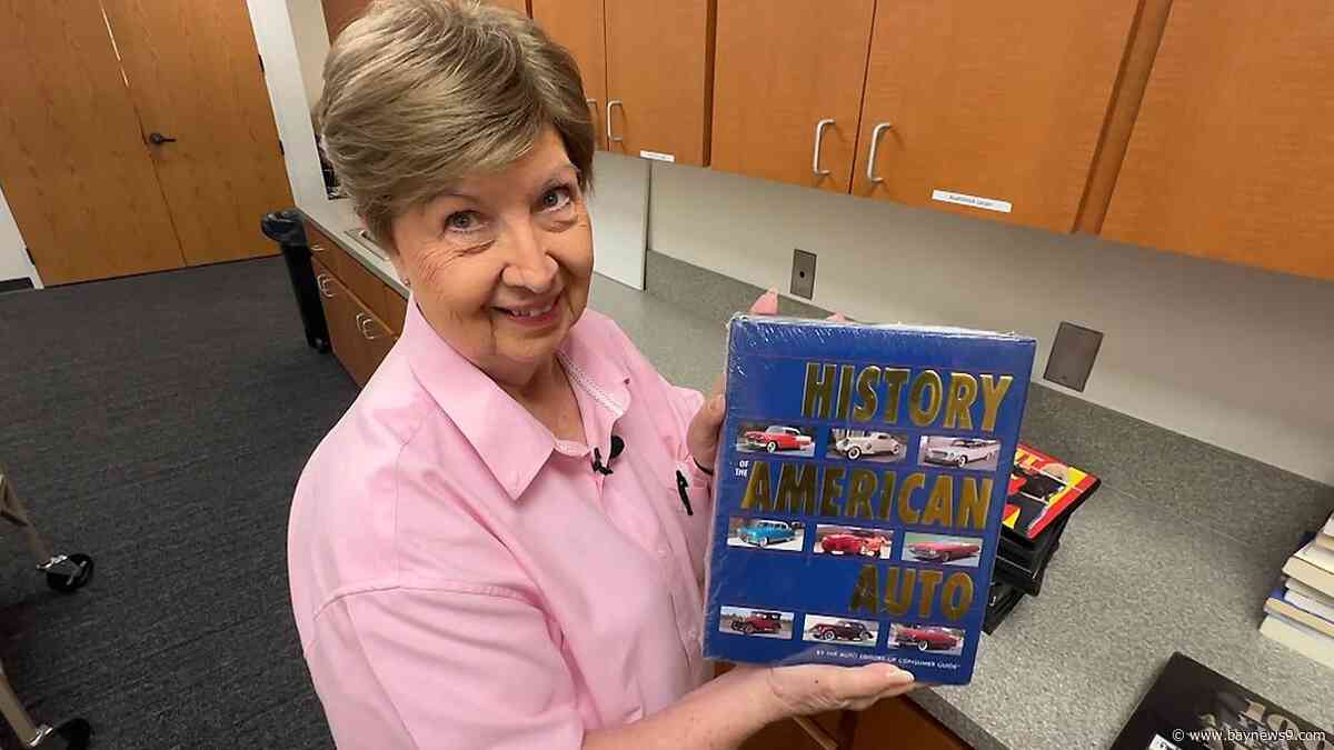 Nancy Houle has run Friends of the Library for two decades in Lakeland