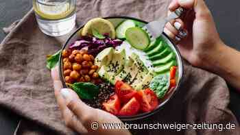 Erst Salat, dann Nudeln: Ist die Reihenfolge beim Essen entscheidend?