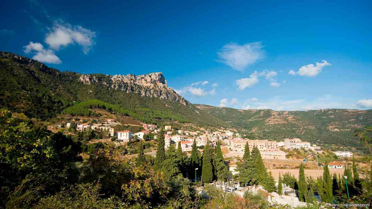 Grotonderzoeker na ruim 27 uur gered uit 10 meter diepe grot op Sardinië