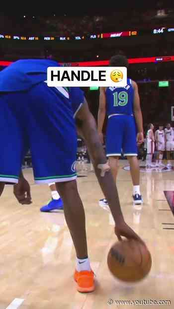Bones Hyland showing off the handle 😮‍💨