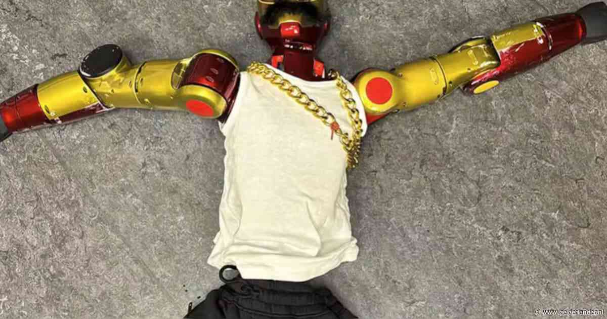 Robot betast Duits meisje (16) in Keulen terwijl twee jongens alles live streamen