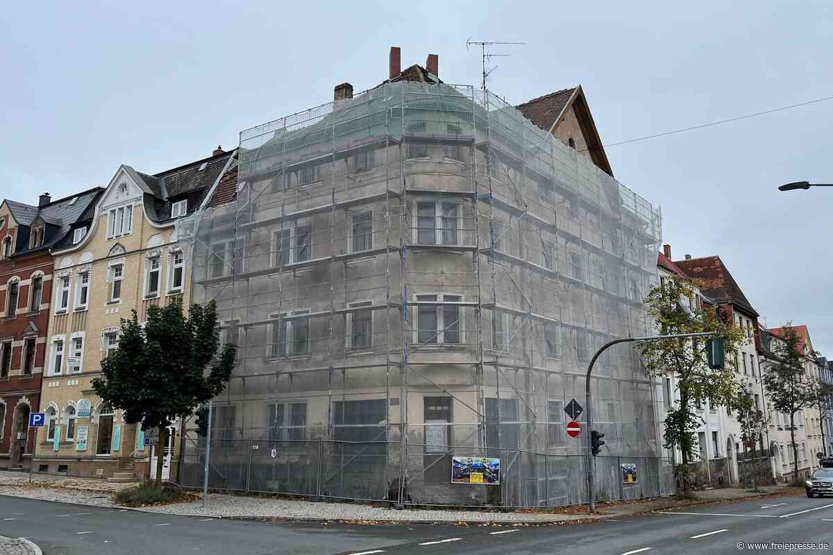 „Nicht mehr erhaltenswert“: Marodes Haus in Falkenstein soll weg – Abriss verzögert sich