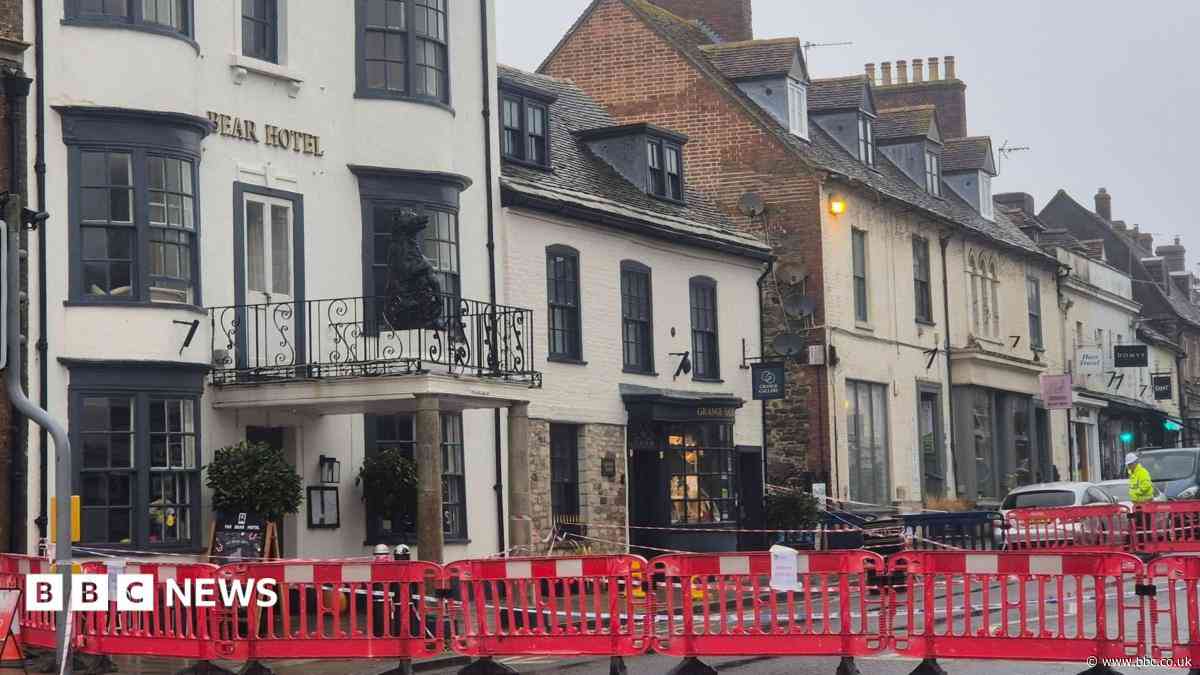 Guests evacuated from 'damaged' historic hotel
