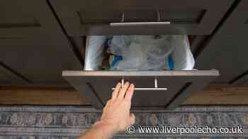 Kitchen bins stop smelling bad when you sprinkle 1 natural ingredient weekly
