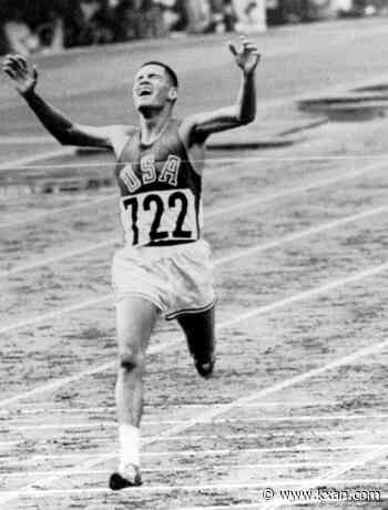 Shiyazh Pete, first Navajo NFL player, recognized on Indigenous Peoples Day