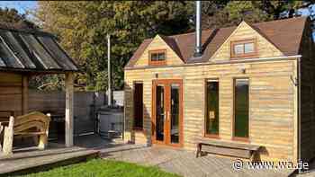 Camping mit Hüttenflair: Ein Holzhaus reist einfach mit