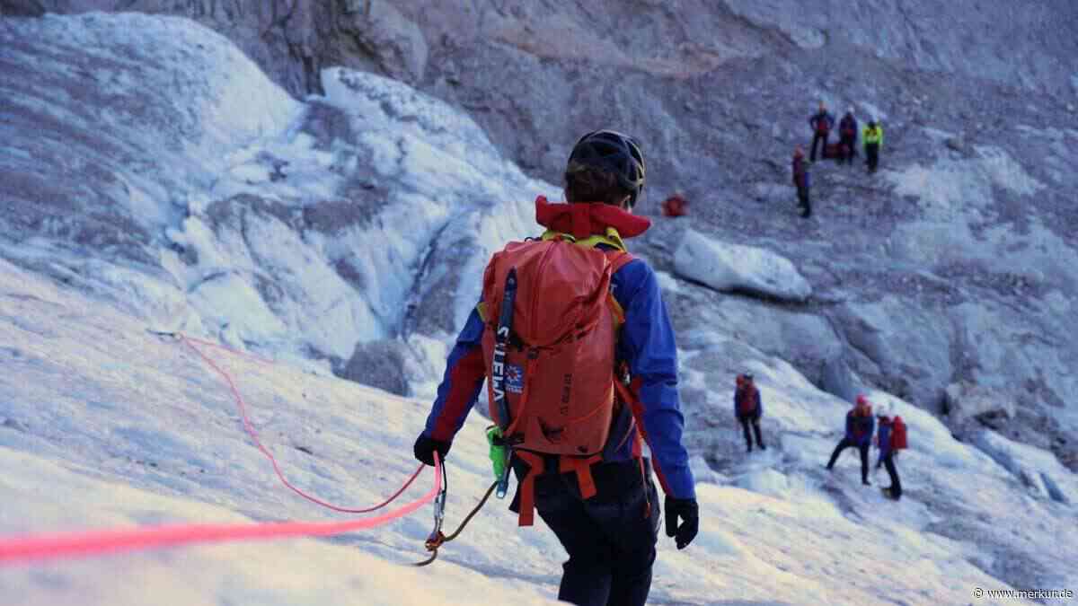 Bergwacht sammelt 700 Kilo Müll am Gletscher – einige Funde beschäftigen jetzt die Polizei