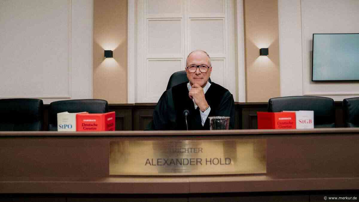 Richter und Parteipolitiker: Alexander Hold kehrt zurück