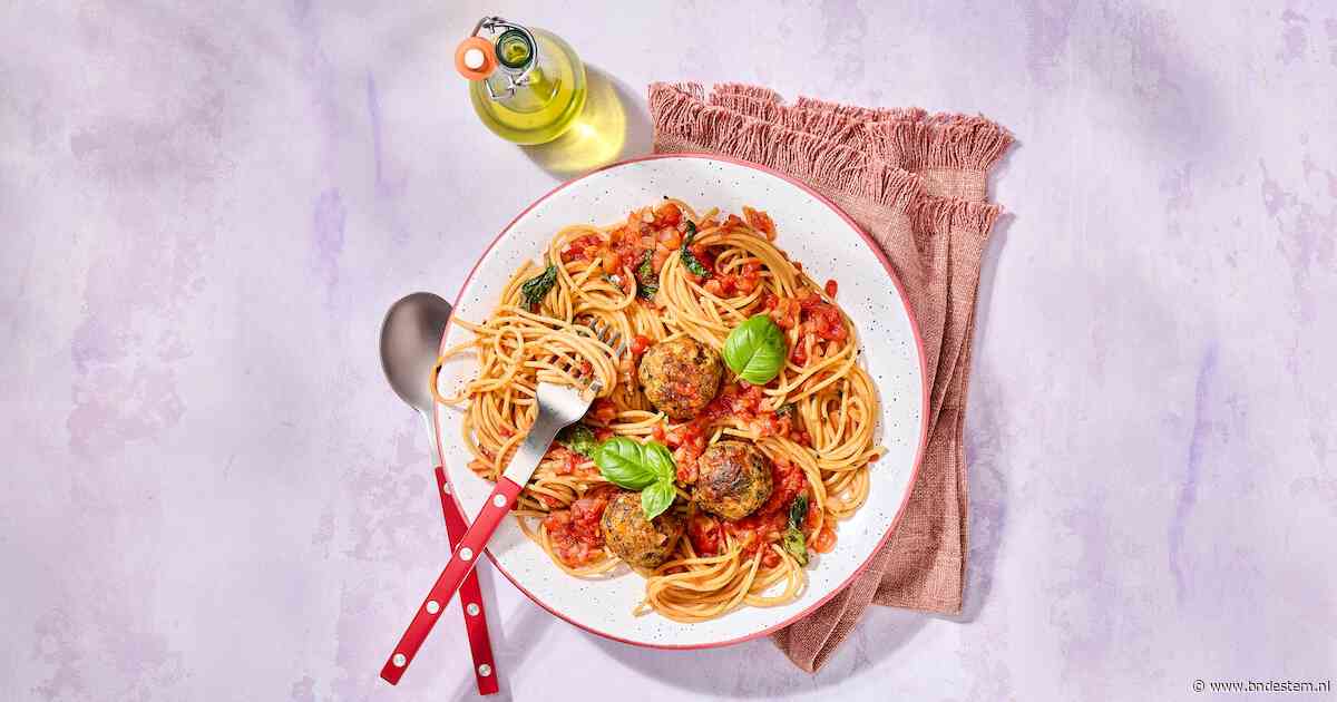 Wat Eten We Vandaag: Spaghetti met kipgehaktballetjes in tomatensaus