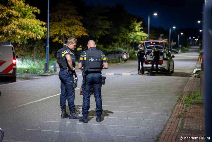 Politie doorzoekt Reinaldapark na tip over vuurwapen: niets gevonden