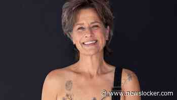 Barbara Labrie (57) liet beide borsten amputeren, nu siert een tatoeage haar borstkas: ’Op het strand zag ik mensen vaak stiekem kijken’