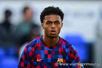 Kluivert mag weer als enige O19-speler meetrainen bij Barça: 'Spreekt boekdelen'
