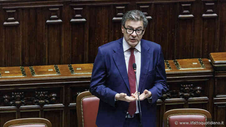 Giorgetti illustra il Documento di finanza pubblica di fronte alla Camera semivuota: “Nuvoloni all’orizzonte, flessibilità anche per aiutare famiglie e imprese”