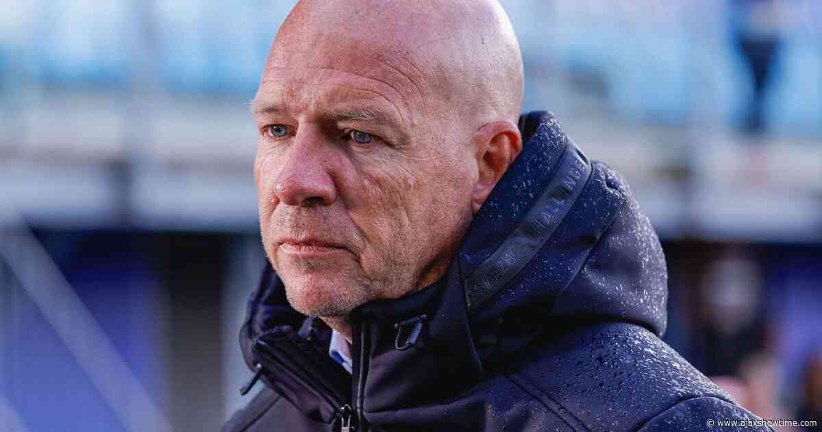 PEC Zwolle ontslaat trainer vlak voor IJsselderby: 'Te weinig stabiliteit en ontwikkeling'