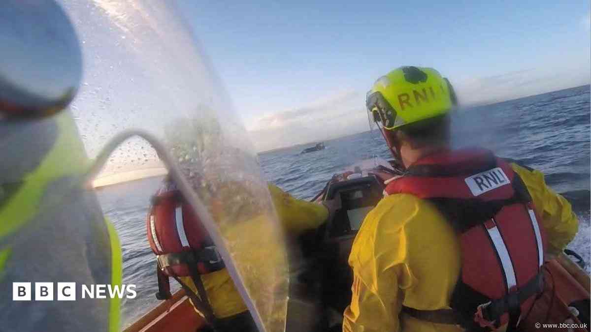 Four people rescued due to rising tides