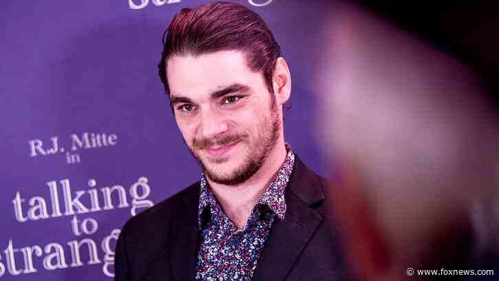 RJ Mitte, ‘Breaking Bad’ actor who played Walter White Jr., dies at 34
