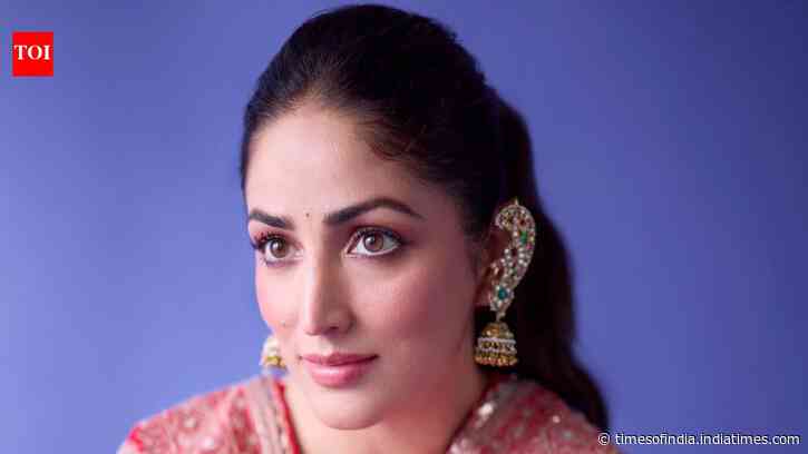 Yami Gautam stuns in Rs 1.01 lakh red Anarkali ahead of Nayyi Navelli