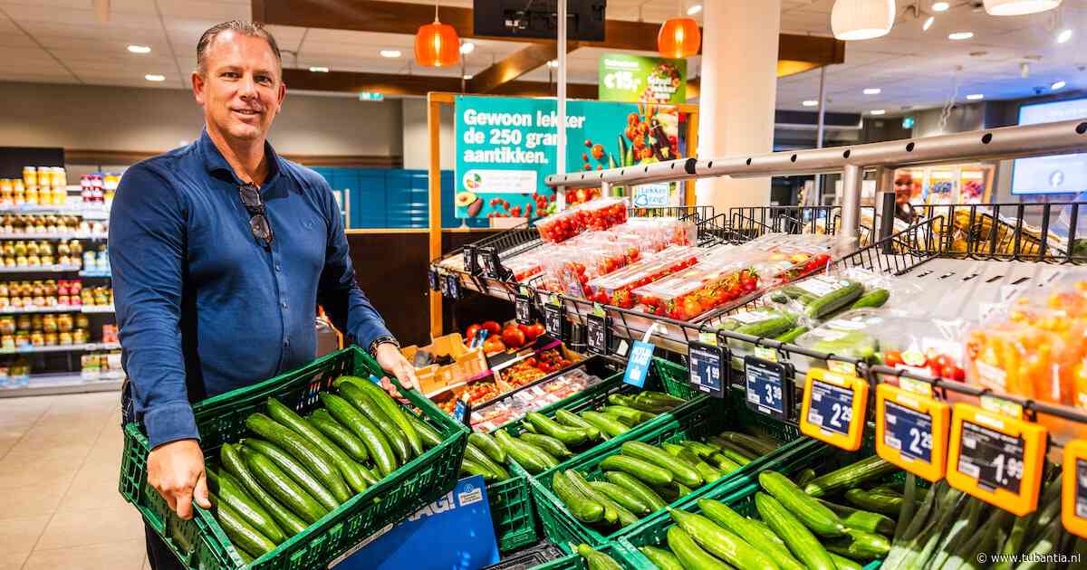 Terwijl veel winkels leeg raken, vult Cees (53) zijn Albert Heijn zelf aan: ‘Ik ga niet stilzitten’