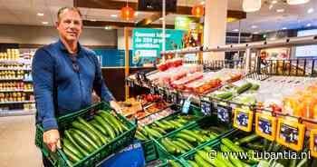 Terwijl veel winkels leeg raken, vult Cees (53) zijn Albert Heijn zelf aan: ‘Ik ga niet stilzitten’