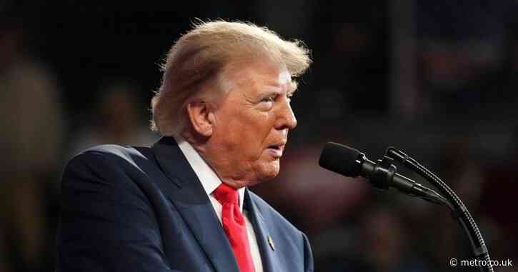 Trump makes unhinged comment about man’s backside at bizarre rally