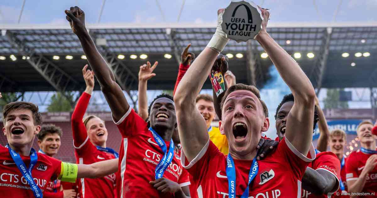 Waarom PSV, Feyenoord en AZ hun talenten dolblij maken met de Youth League: ‘Dat zegt genoeg’