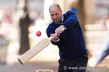 William joins cricket stars on The Mall to mark Mumbai hosting Earthshot Prize