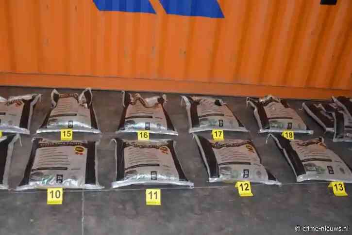 Bijna 3.500 zakken met cocaïne geïmpregneerde pellets ontdekt in Antwerpse haven