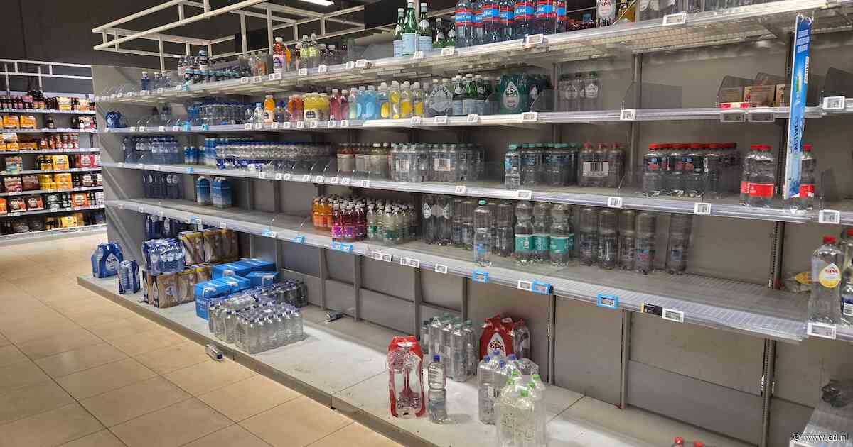 De Albert Heijn op Strijp-S heeft al lege koelkasten, terwijl de XL in Eindhoven nog redelijk draait