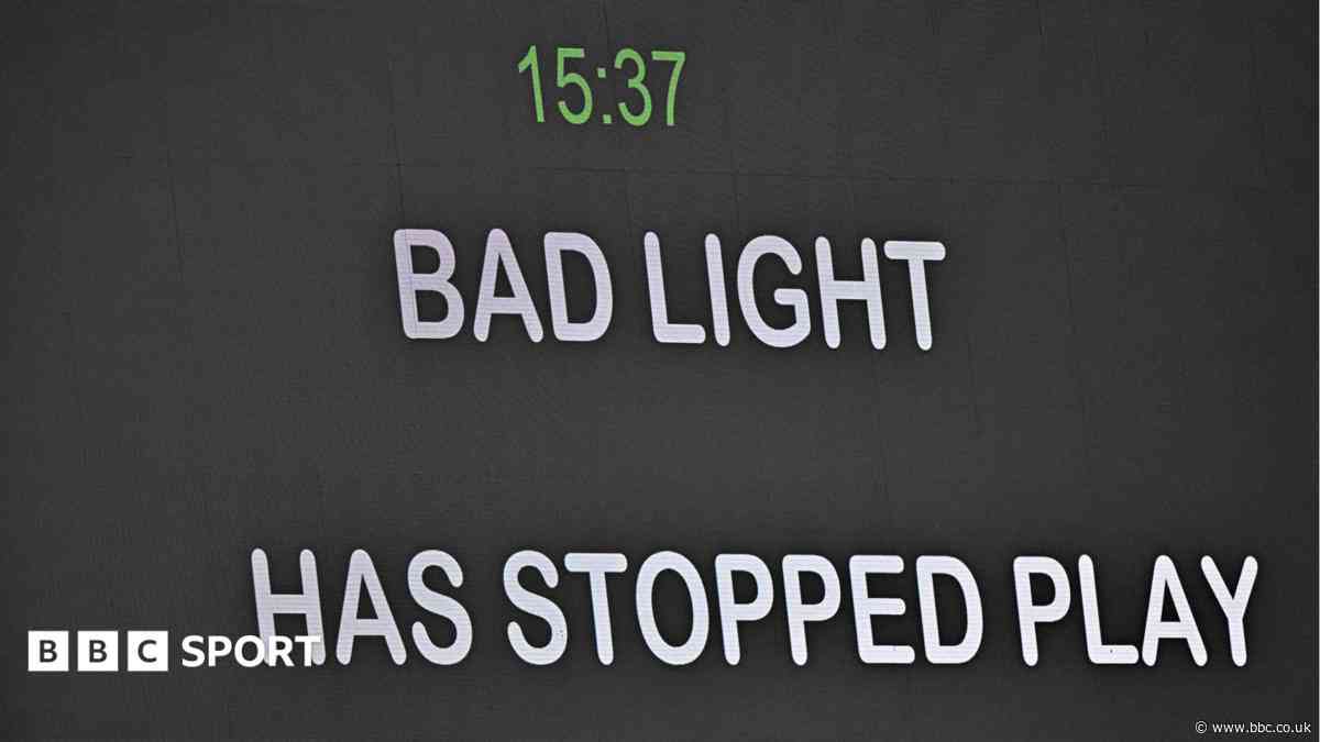 New rule, no change - has cricket missed a trick again with bad light?
