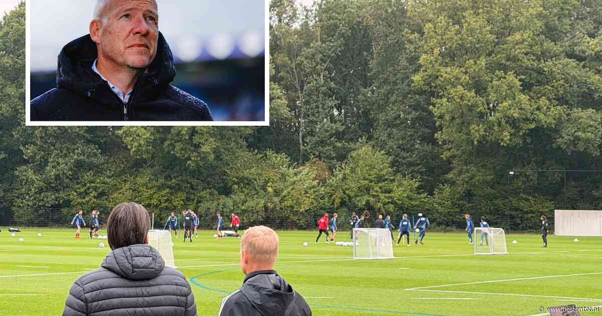 Hamstra vanmiddag om tafel met de staf • Go Ahead Eagles hard onderuit in besloten oefenduel