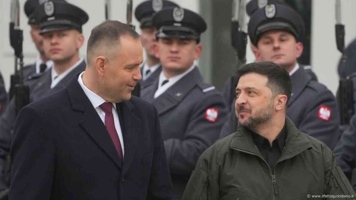 Incendio alla stazione Starlink in Polonia, arrestati due cittadini turchi. Il governo: “Dietro c’è la Russia. Un atto di guerra ibrida”
