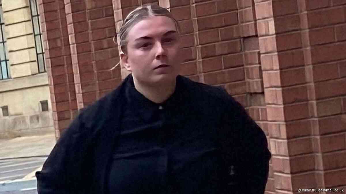 Female prison officer warned 'all options are on the table' after relationship with inmate